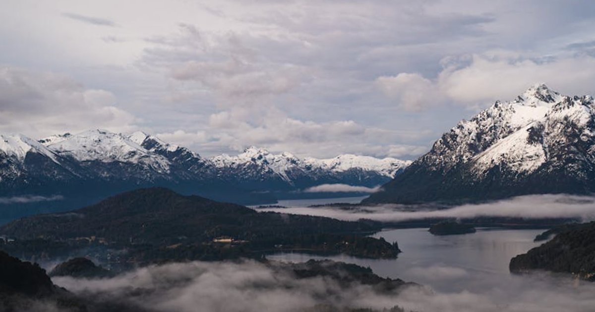 Trekking iconici in Patagonia: quanto costa davvero (e quanta gamba serve)?